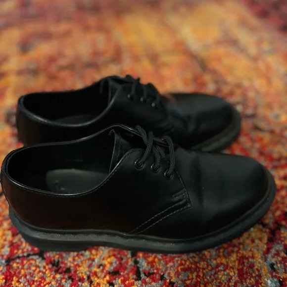 Dr. Martens Black 1461 MONO SMOOTH LEATHER OXFORD SHOES - Picture 2 of 8